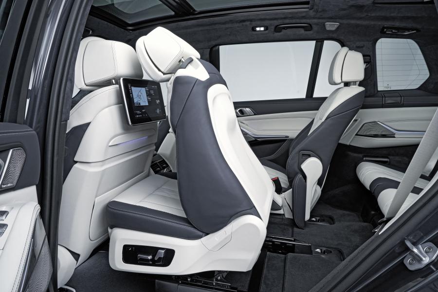 Интерьер BMW X7 xDrive40i (G07) 2017 года  (WW) (фото 80 из 101)